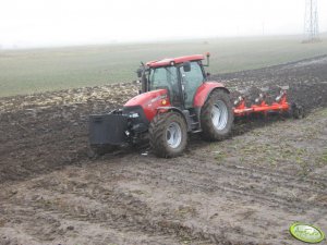 Case MXU 135 + Kuhn