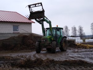 John Deere 5080M