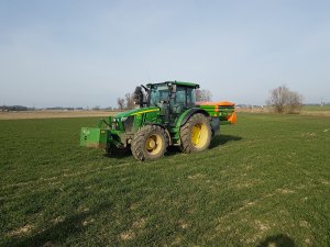 John Deere 5125r + Amazone za-m 1201 