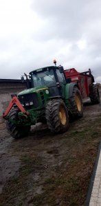 John Deere 6630 