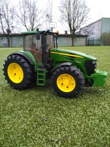 John Deere 7930 