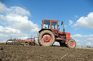 MTZ 82 & Agregat uprawowy 3.20m