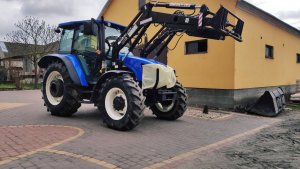 New Holland T5040