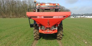 Ursus c360 3p/ Kuhn MDS 901