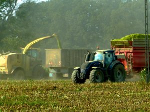 Valtra T174  active & Jeantil