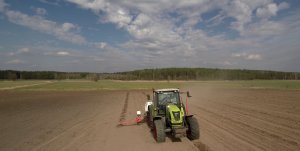 Claas Arion 620 + Kuhn Maxima 3