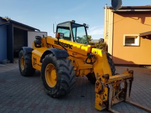 JCB 528-70