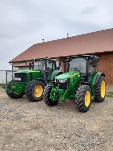 John Deere 5090M