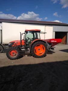 KUBOTA M 8560 & rozsiewacz MX  850