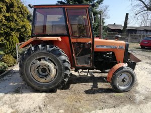 Massey Ferguson 255