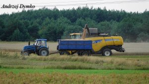 New Holland CX8070 & Pronar 1221A