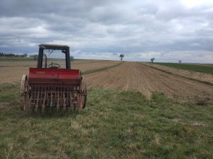 T-25 + siewnik konny