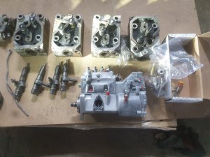 Głowice, Pompa wtryskowa , Wtryski