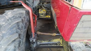 Case 5130 mocowanie błotnika