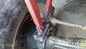 Case 5130 mocowanie błotnika