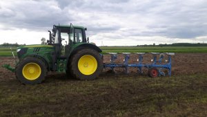 John Deere 6120M