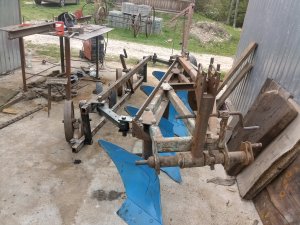 Kołowy wał do pługa.