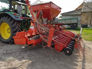 kverneland Accord da-s i kuhn HR 303