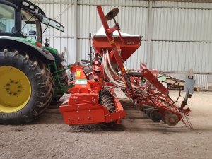kverneland Accord da-s i kuhn HR 303d
