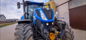 New Holland T7 210