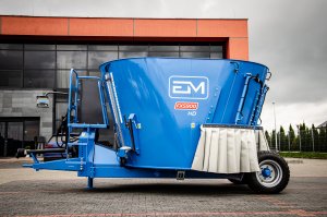 RINO FXS900 HD 9m3 na szerokim ogumieniu