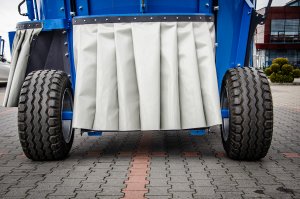 RINO FXS900 HD 9m3 na szerokim ogumieniu