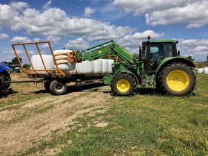 John Deere 6120M