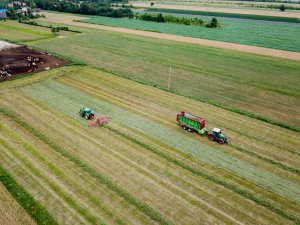 Fendt & Strautmann 
JD & Kuhn
