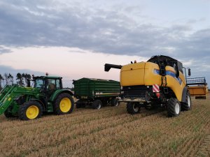 John Deere 6120M, New Holland CX5.80 oraz Metaltech DB12