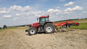 Case MX 135  i Kuhn