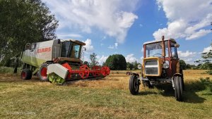 Claas Lexion 450 vs Ursus C-325