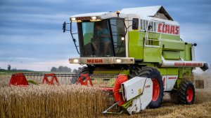 Claas Mega 204