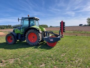 Claas Arion 620