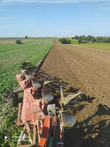 Kuhn Varimaster 151 i John Deere 6175M 