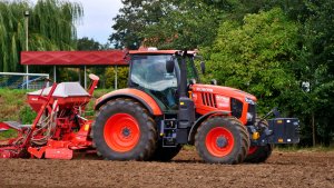 Kverneland Accord i Kubota M7152 Premium Kvt - siew rzepaku