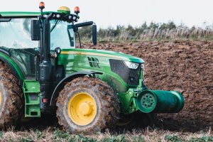 John Deere 6145R