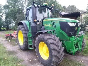 John Deere 6195m