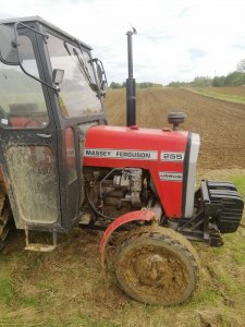 Massey Ferguson 255