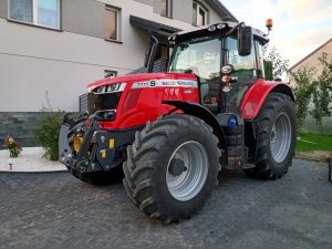 Massey Ferguson 7715S