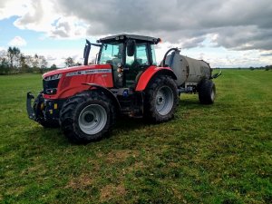 Massey Ferguson 7715S