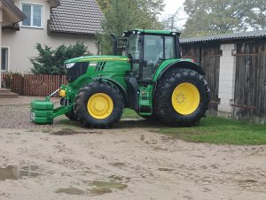 John Deere 6195M