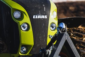 Claas Arion 630