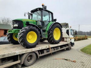 John Deere 6330