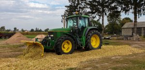 John Deere 6800