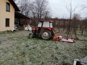 Massey Ferguson 235