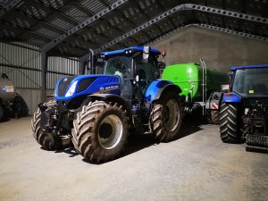 New Holland T7.215S & TL100
