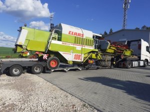 Claas Dominator 108