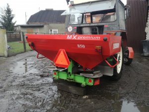 Rozsiewacz Unia brzeg mx850