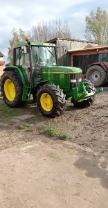 John Deere 6600