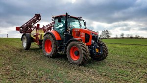 Kubota M7152 Premium KVT i Hardi Commander 2200